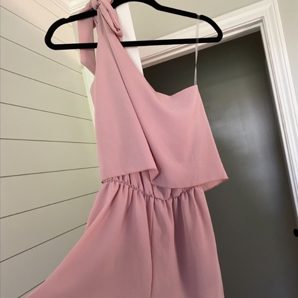 NWT | Lulu’s One Shoulder Dusty Rose Romper - Picture 4 of 5